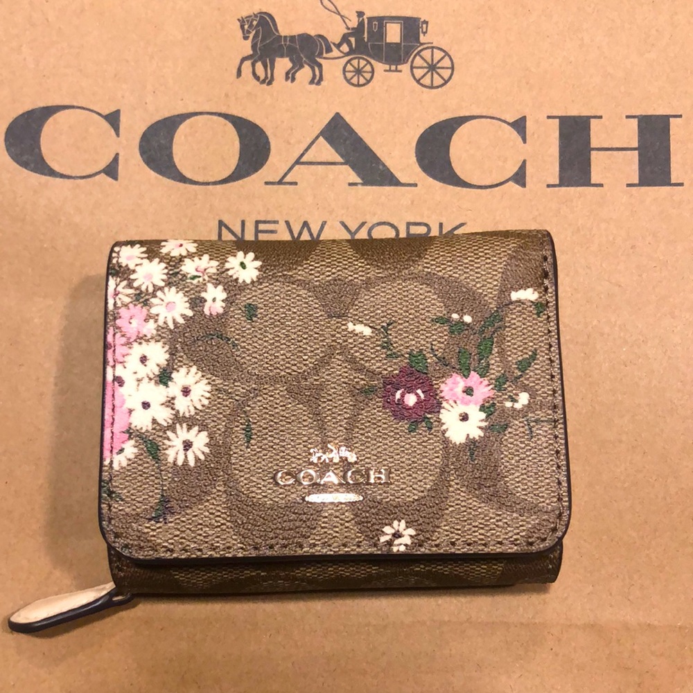 NWT COACH Trifold Wallet Signature Evergreen Rare